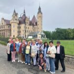 Seniorzy na wycieczce w Mosznej i Nysie