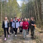 Seniorzy z Sokolnik w Nadleśnictwie Przedborów